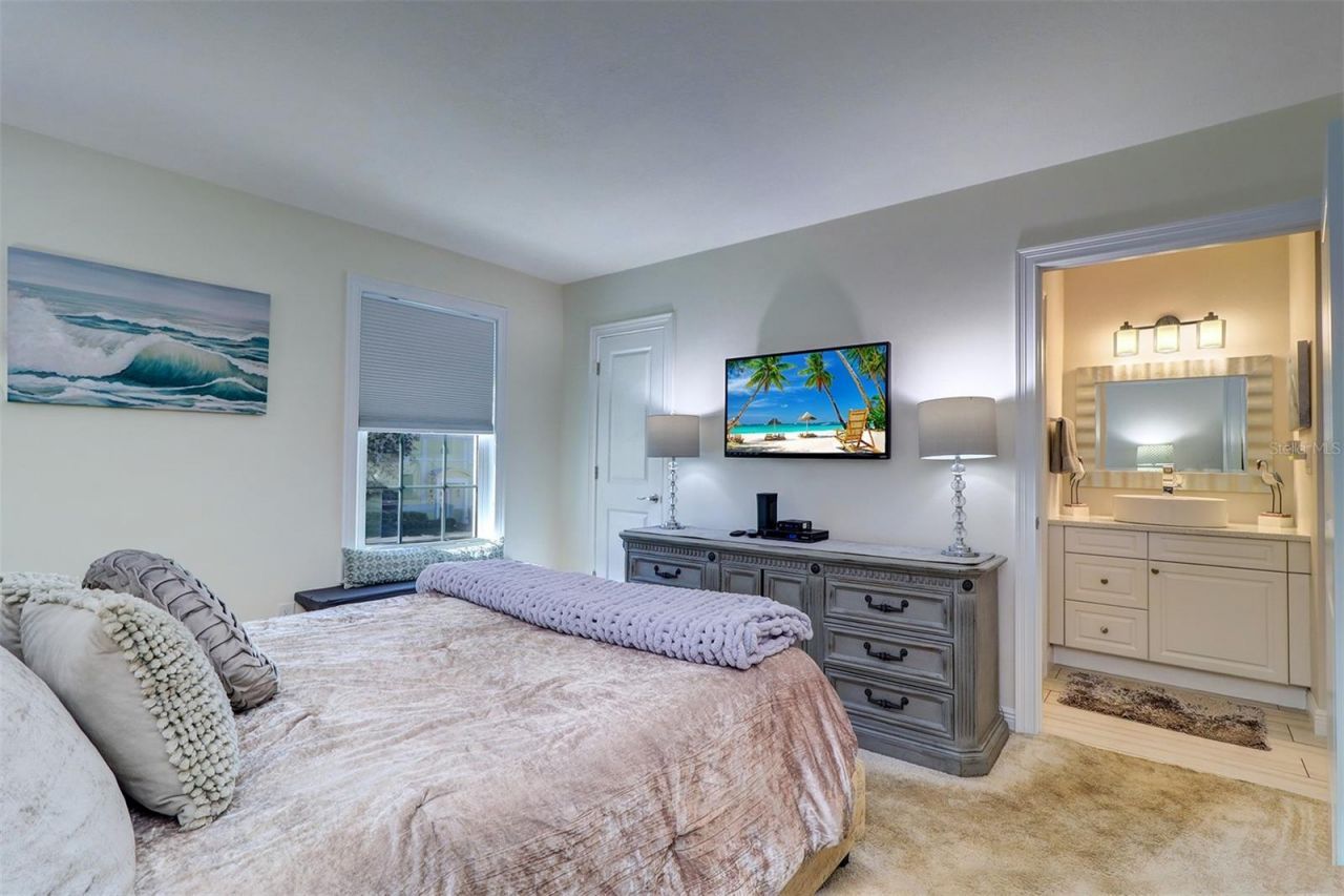 225 Pompano Drive Se, Unit C, Saint Petersburg, FL 33705 Photo