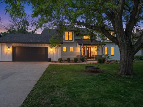 1825 EAGLE DRIVE, Neenah, WI 54956