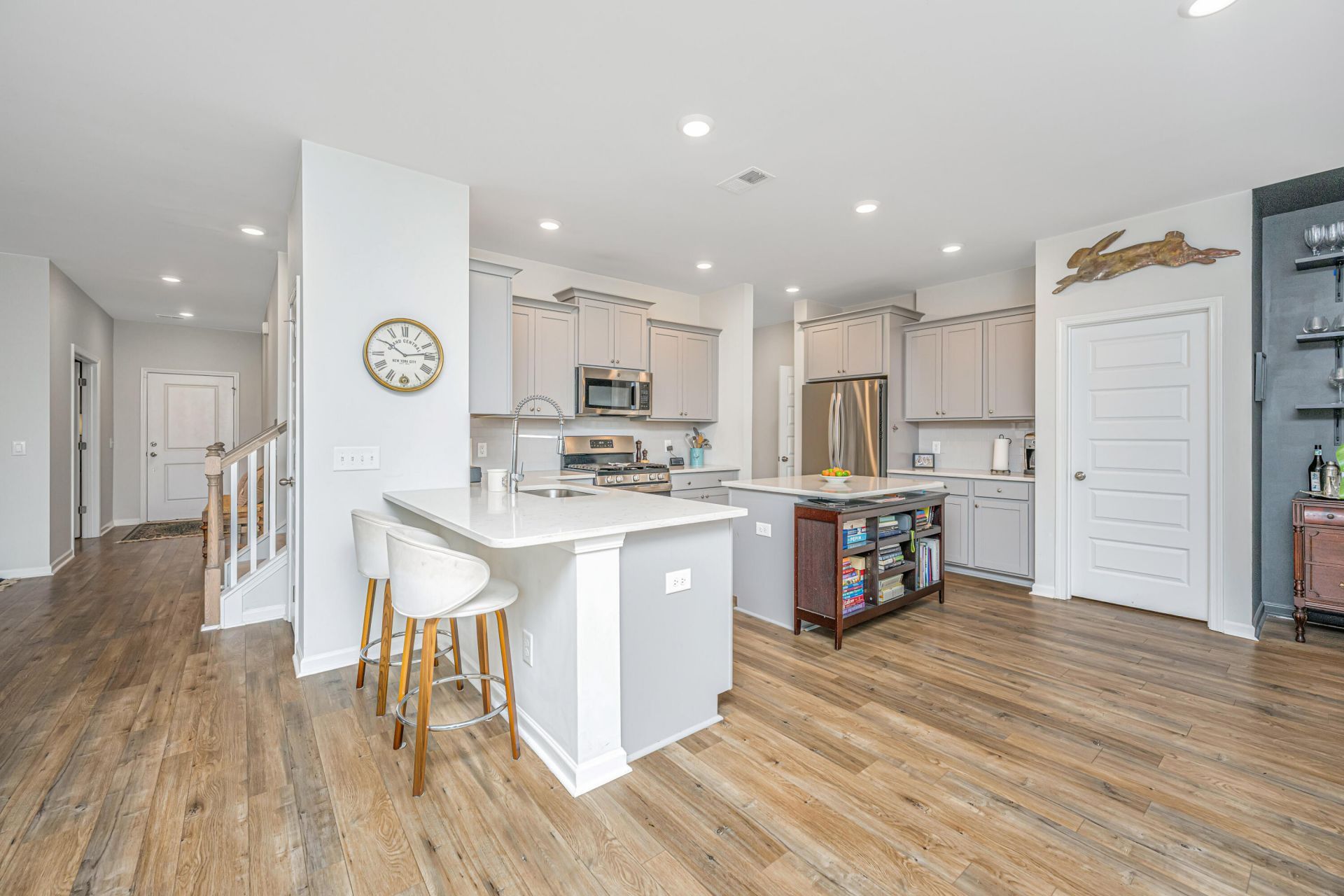 217 Squire Pope Road Photo 12