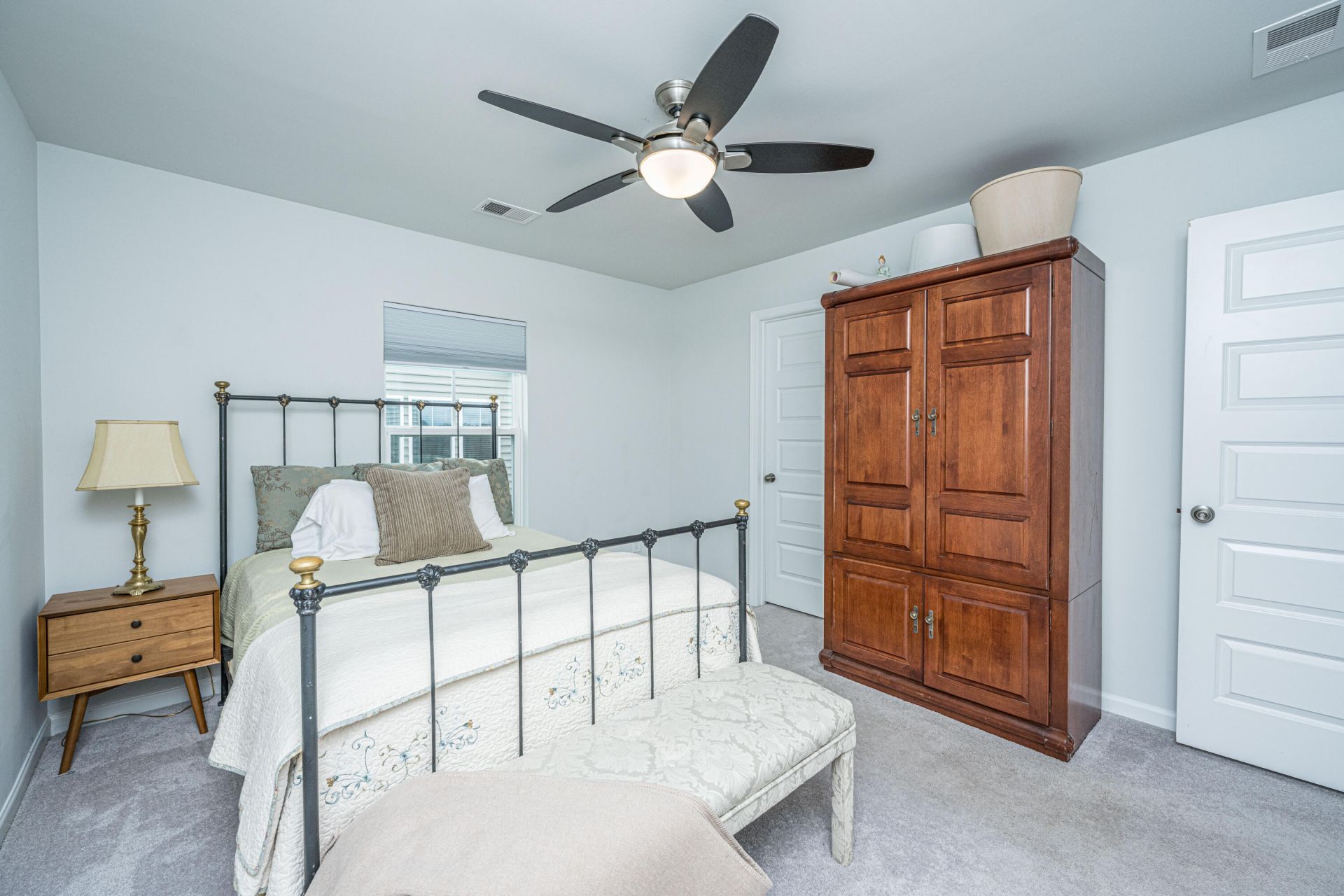 217 Squire Pope Road Photo 24