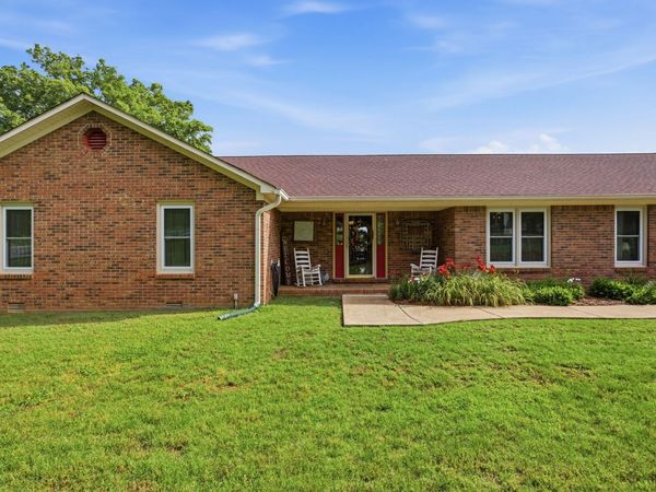 750 Mountain View Dr , Pulaski, TN 38478