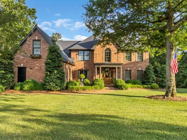 2239 Shannon Dr , Murfreesboro, TN 37129