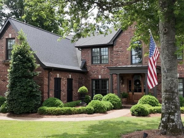 2239 Shannon Dr , Murfreesboro, TN 37129