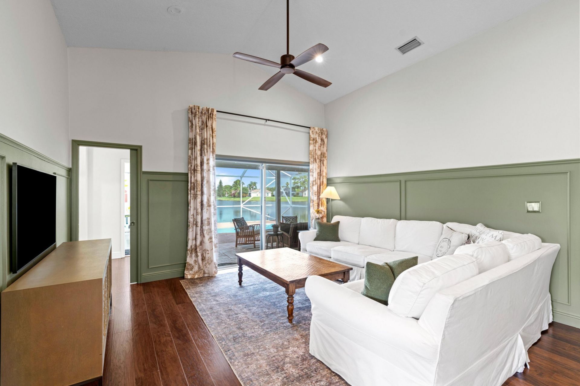 182 Saratoga Boulevard E, Royal Palm Beach, FL 33411 Photo