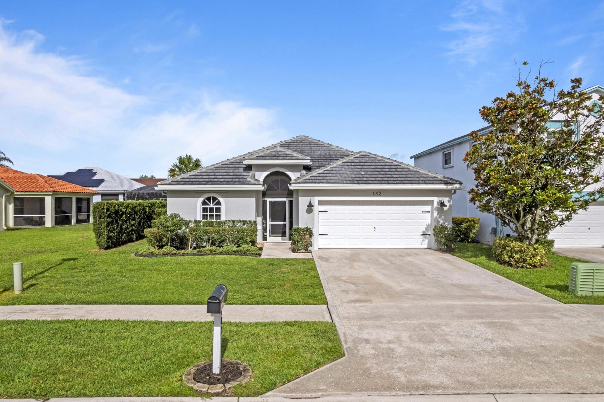 182 Saratoga Boulevard E, Royal Palm Beach, FL 33411 Photo