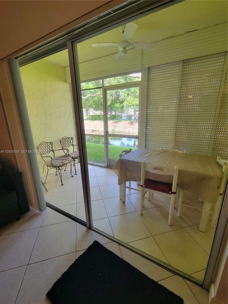 9826 Marina Boulevard, Unit 1015, Boca Raton, FL 33428 Photo