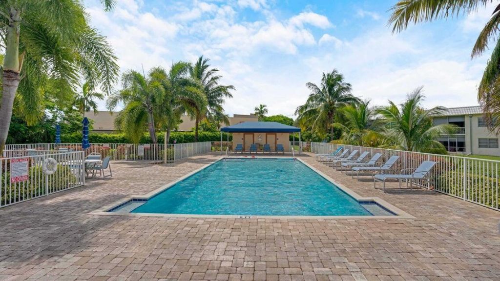9826 Marina Boulevard, Unit 1015, Boca Raton, FL 33428 Photo