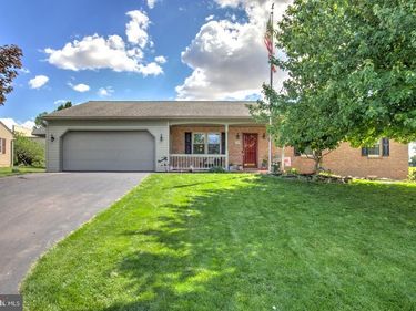 559 GREENVIEW DRIVE, DENVER, PA 17517