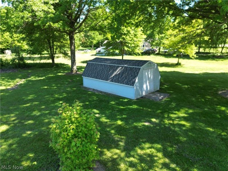 10685 Scotts Corner Road, Diamond, OH 44412 Photo 17