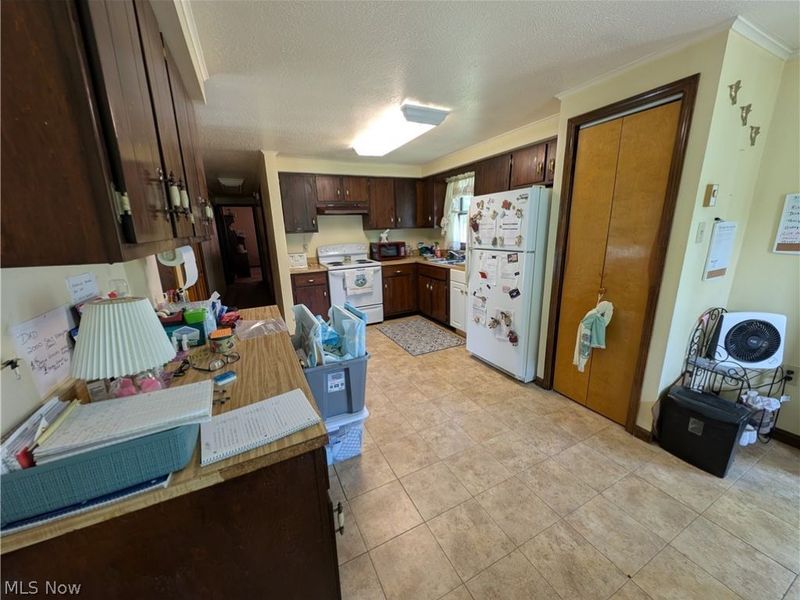 10685 Scotts Corner Road, Diamond, OH 44412 Photo 23