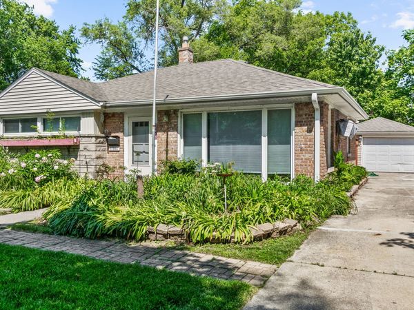 17561 Hillside Avenue , Homewood, IL 60430