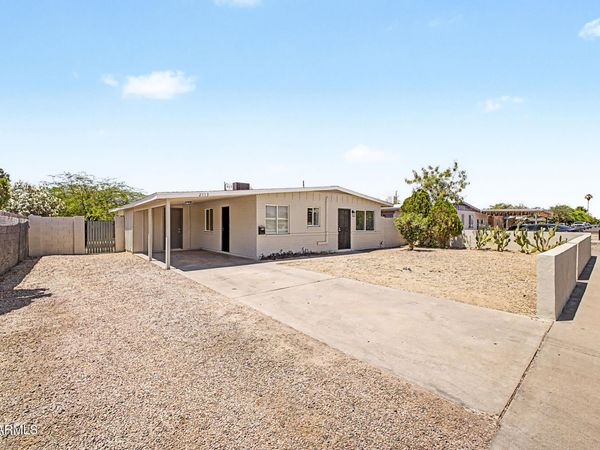 2113 W LUPINE Avenue, Phoenix, AZ 85029
