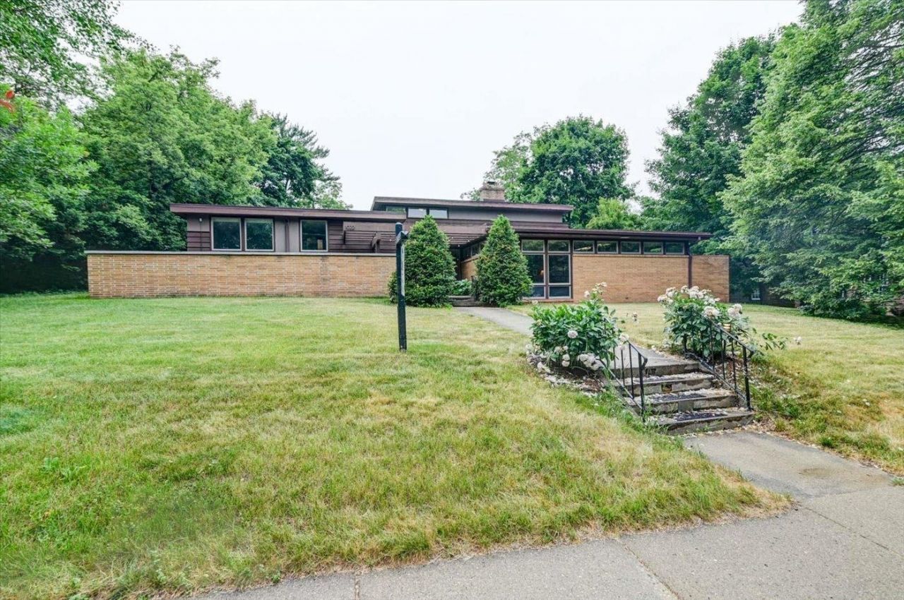 1022 Seminole Hwy Madison, WI 53711
