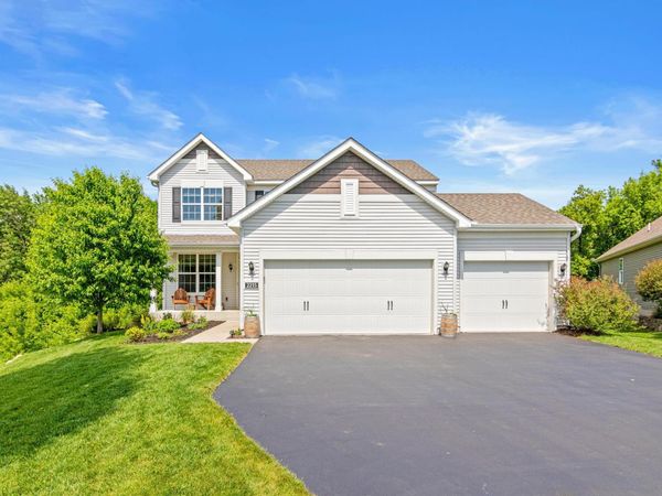 2215 Lake Circle, Victoria, MN 55386