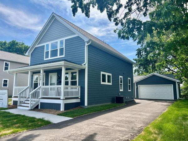 9030 Park Avenue S, Bloomington, MN 55420