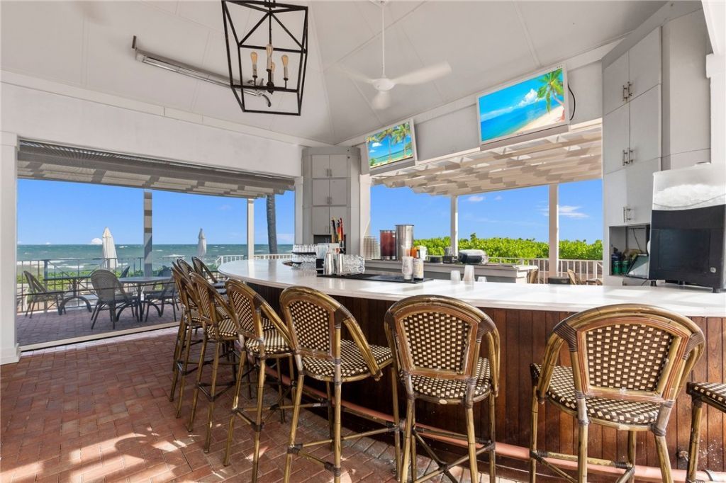 1335 Winding Oaks Circle E, Unit 1005, Vero Beach, FL 32963 Photo