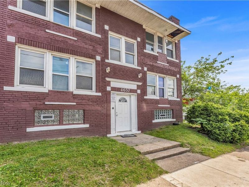4657 Warner Road, Unit 3, Garfield Heights, OH 44125 Photo 2