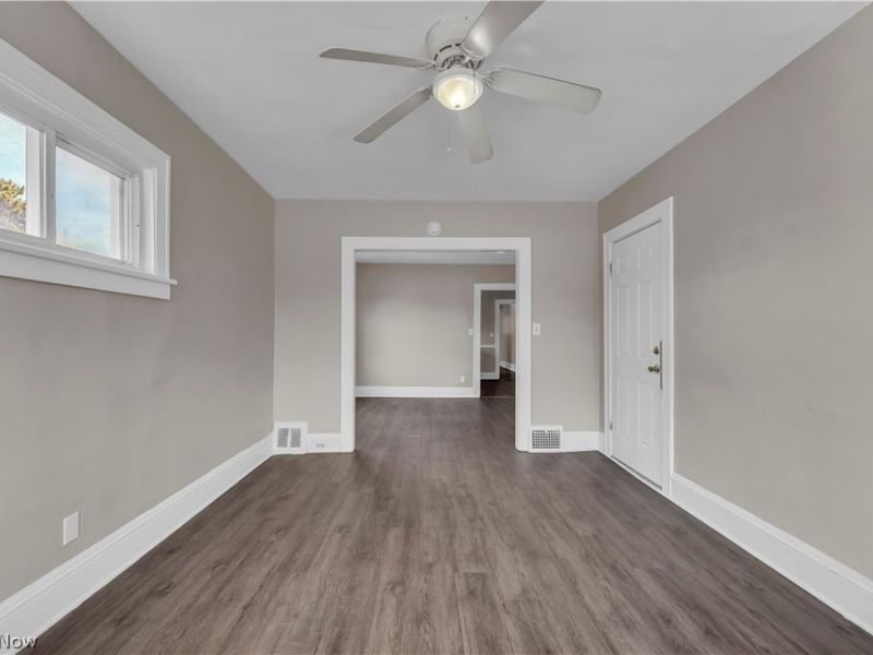 4657 Warner Road, Unit 3, Garfield Heights, OH 44125 Photo 5