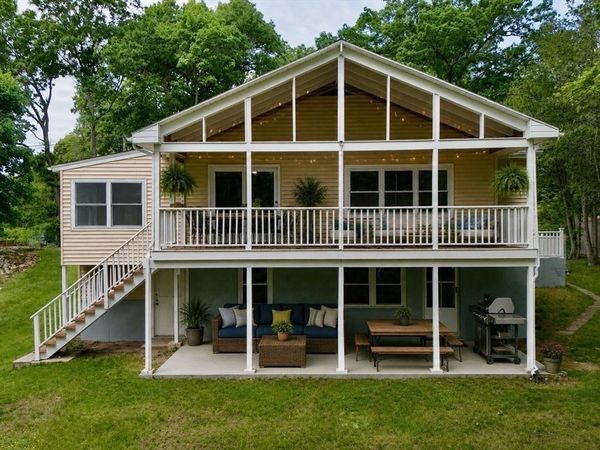 82 Cottage St, Natick, MA 01760