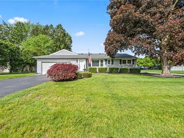 45 Everclay Drive , Rochester, NY 14616