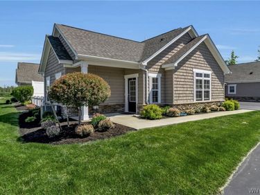 5665 Southwestern Boulevard, Unit 49C, Hamburg, NY 14075