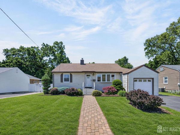 421 Melrose Avenue, Middlesex, NJ 08846