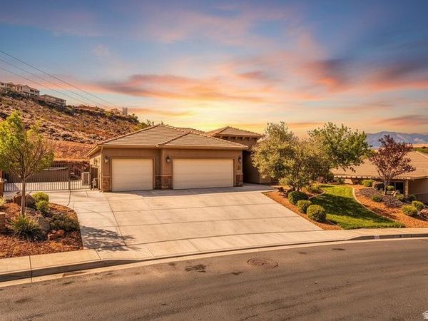 161 N ACANTILADO DR , St. George, UT 84790