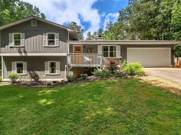 259 Cypress Circle , Carrollton, GA 30117
