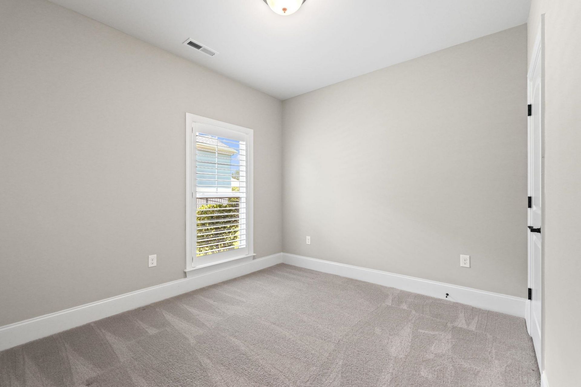 813 Covelo Ln.  Photo 32