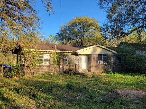 9924 Foxshire Drive, Moss Point, MS 39562