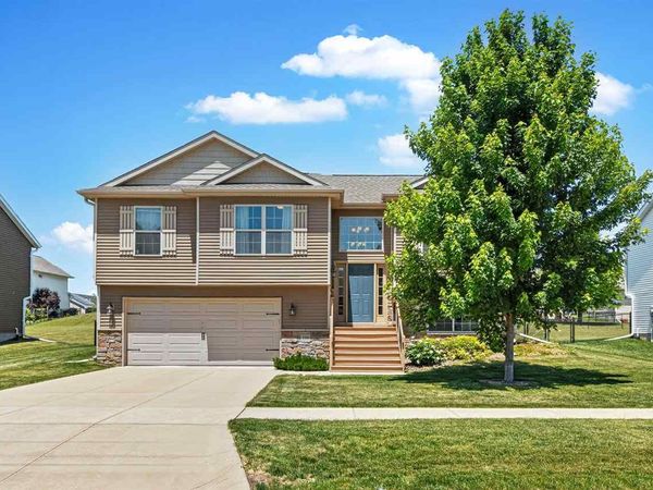330 S Stewart, North Liberty, IA 52317