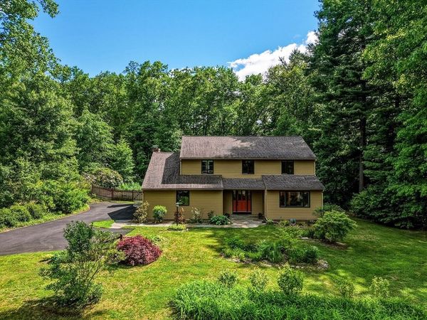 43 Aubinwood Rd, Amherst, MA 01002