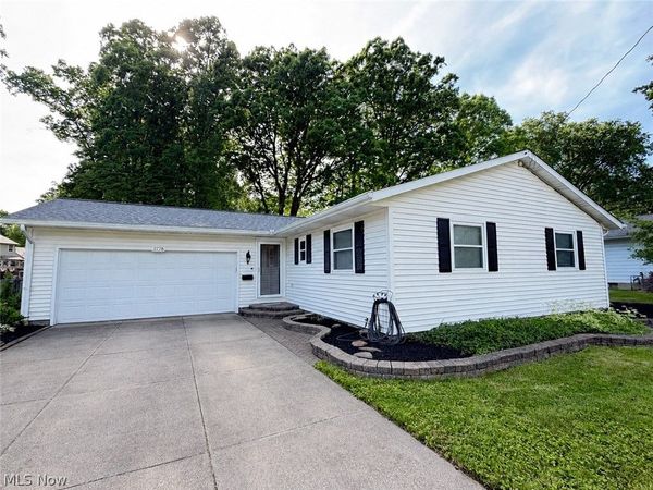 3778 Vira Road , Stow, OH 44224