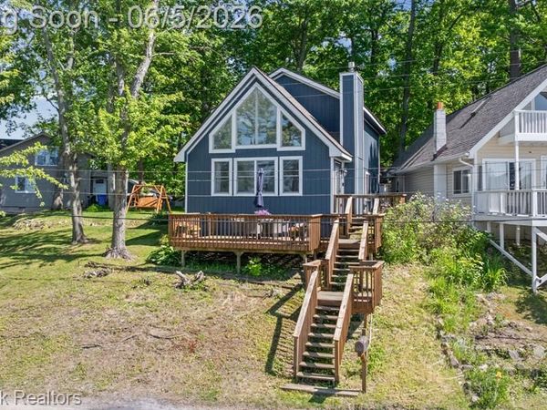 5338 Wildwood Drive, Genoa Twp, MI 48843