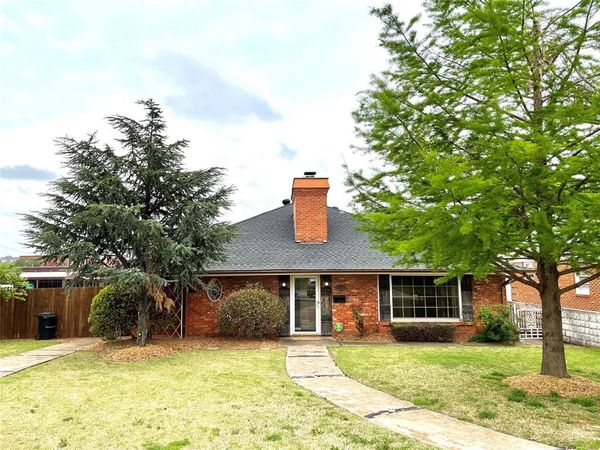 1100 Fenwick Place, Nichols Hills, OK 73116