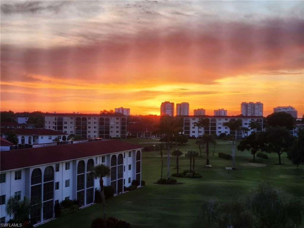 37 High Point Cir E, Unit 602, Naples, FL 34103 Photo