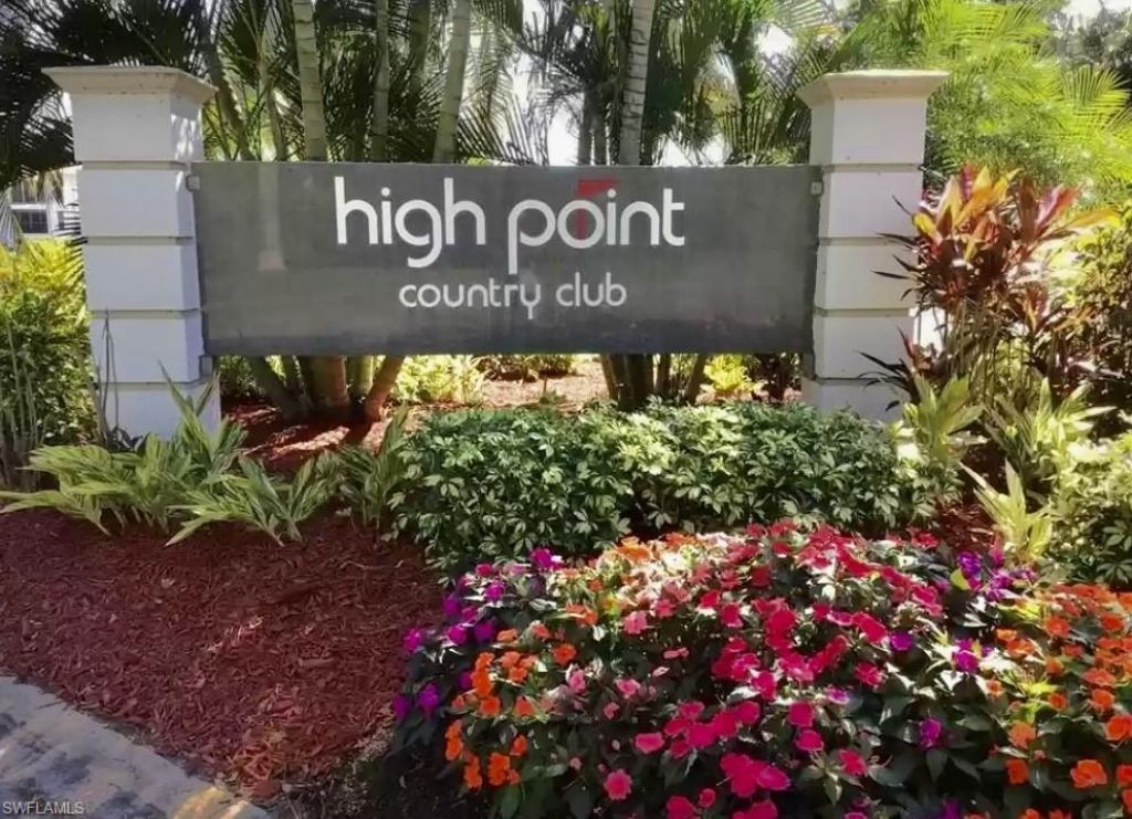 37 High Point Cir E, Unit 602, Naples, FL 34103 Photo