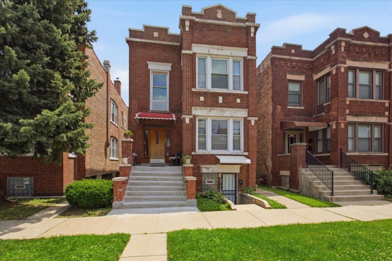 5431 S Hermitage Avenue, Chicago, IL 60609 Main Photo