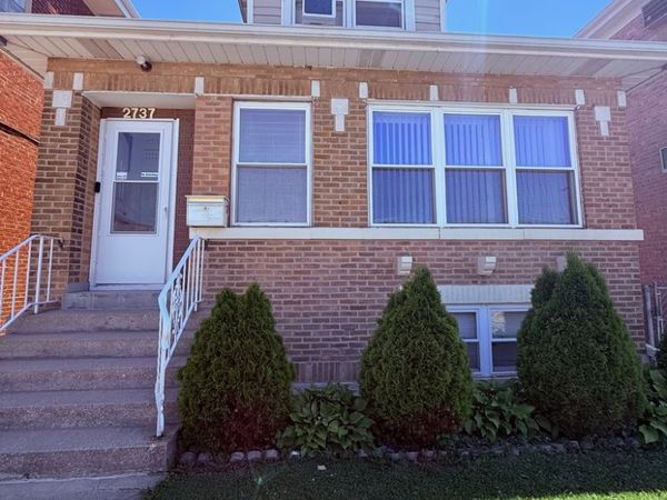 2737 N 73rd Avenue, Elmwood Park, IL 60707