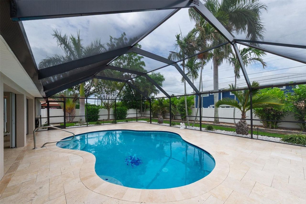 7759 Carver Court, Seminole, FL 33772 Photo