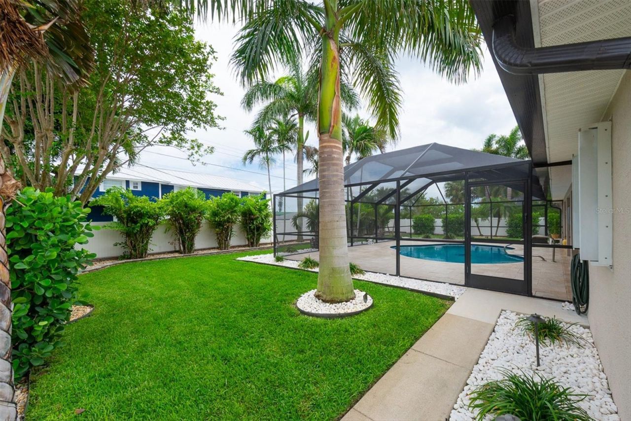 7759 Carver Court, Seminole, FL 33772 Photo