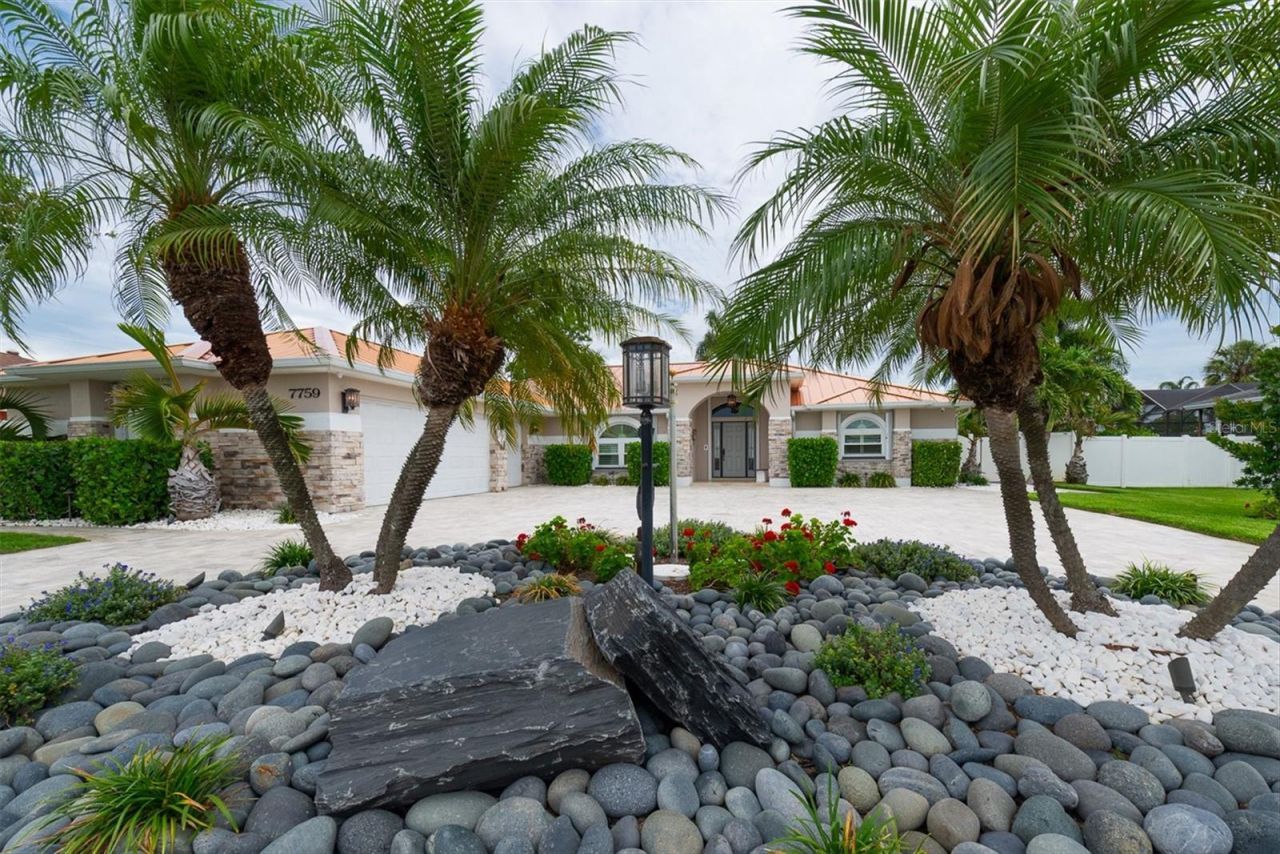 7759 Carver Court, Seminole, FL 33772 Photo