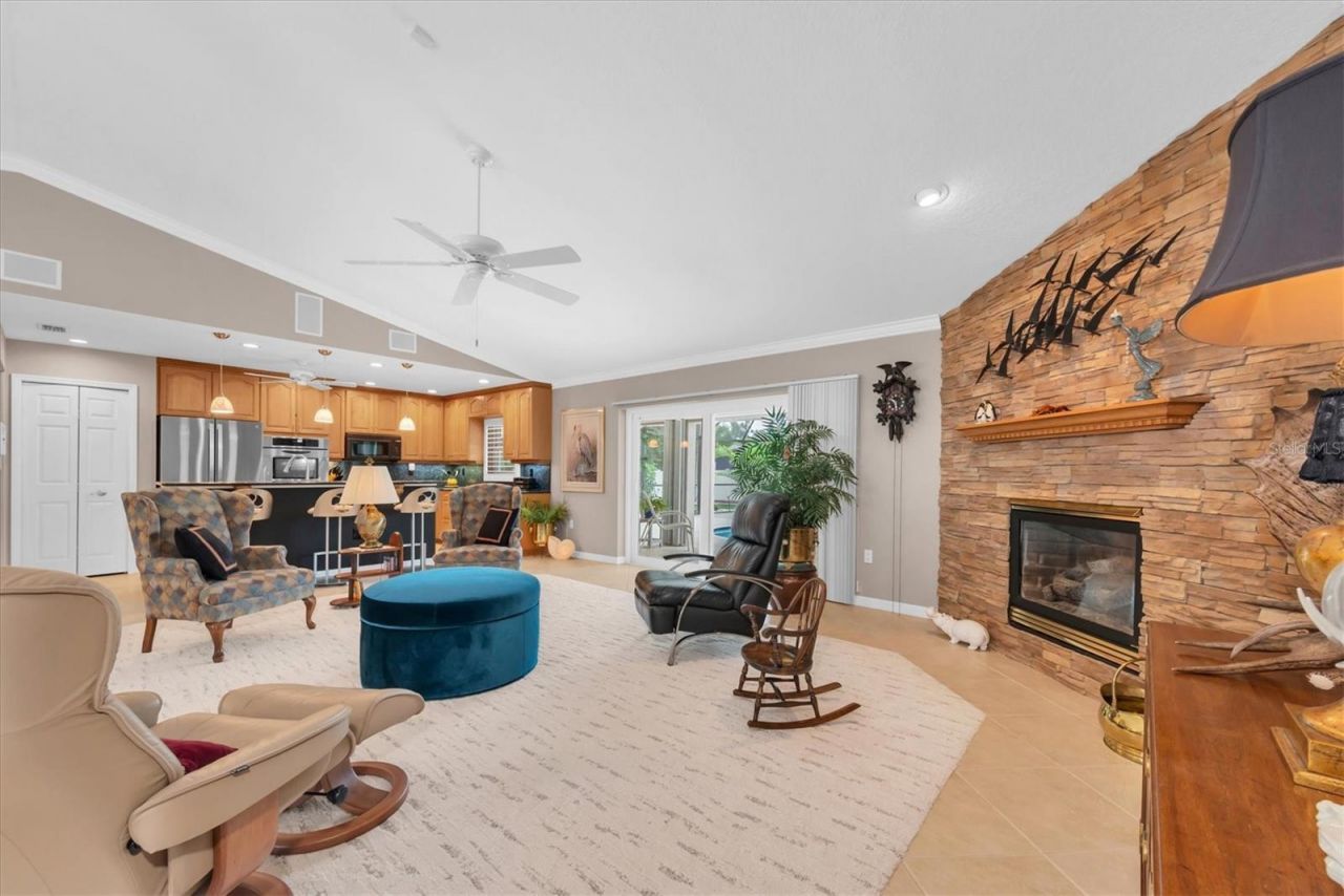 7759 Carver Court, Seminole, FL 33772 Photo