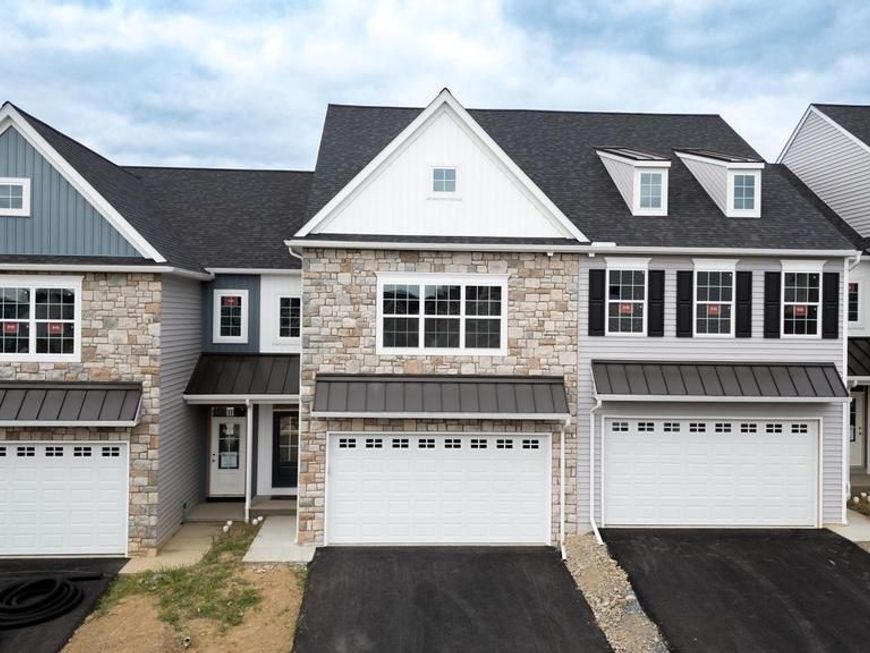 2450 Spring Water Circle , Lancaster, PA 17601 Main Photo
