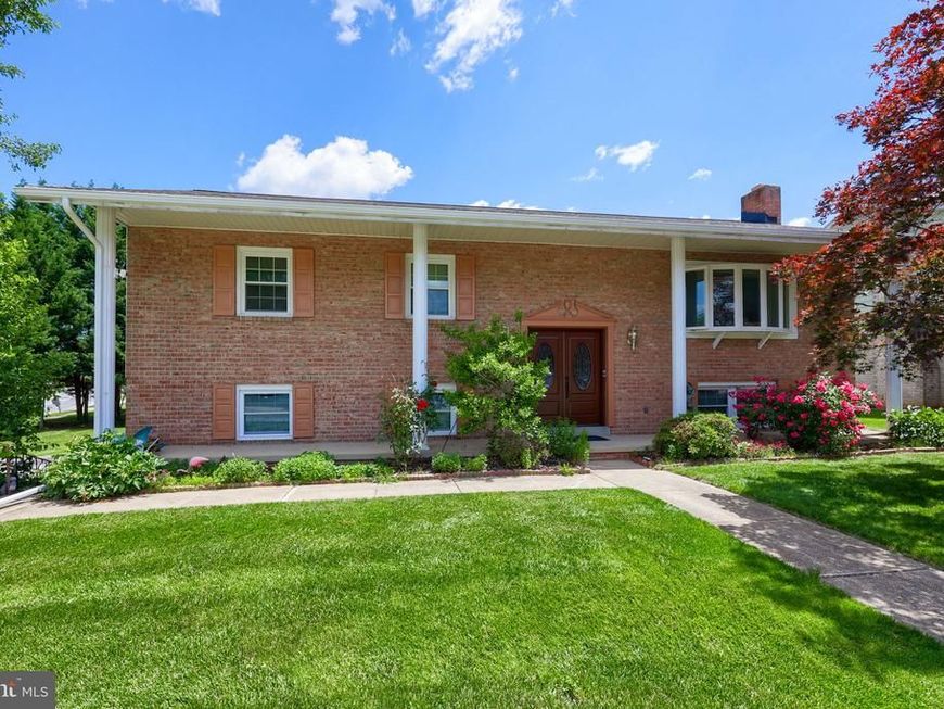 3495 Edenbridge Road, York, PA 17402 Main Photo