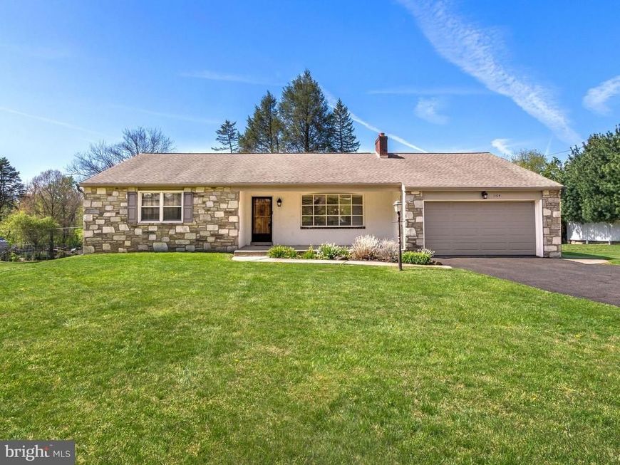 1104 Almshouse Road, Ivyland, PA 18974 Main Photo