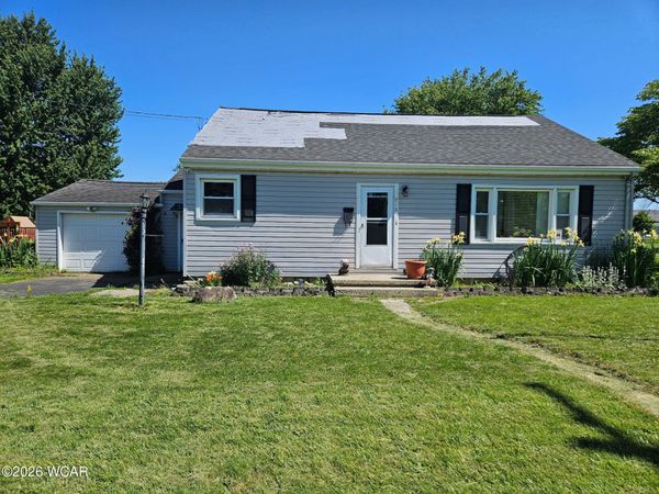 712 W Plum Street, Wapakoneta, OH 45895