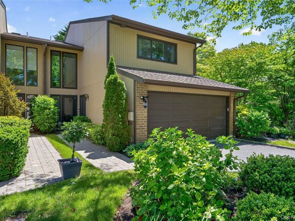 60 Wimbledon Drive , Unit 60, Roslyn, NY 11576