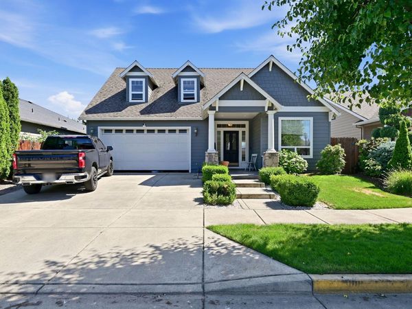 169 Alta Lane, Central Point, OR 97502