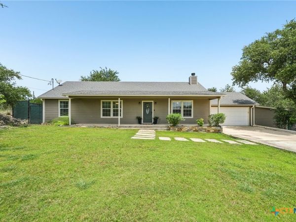 141 Arnold Drive, Canyon Lake, TX 78133